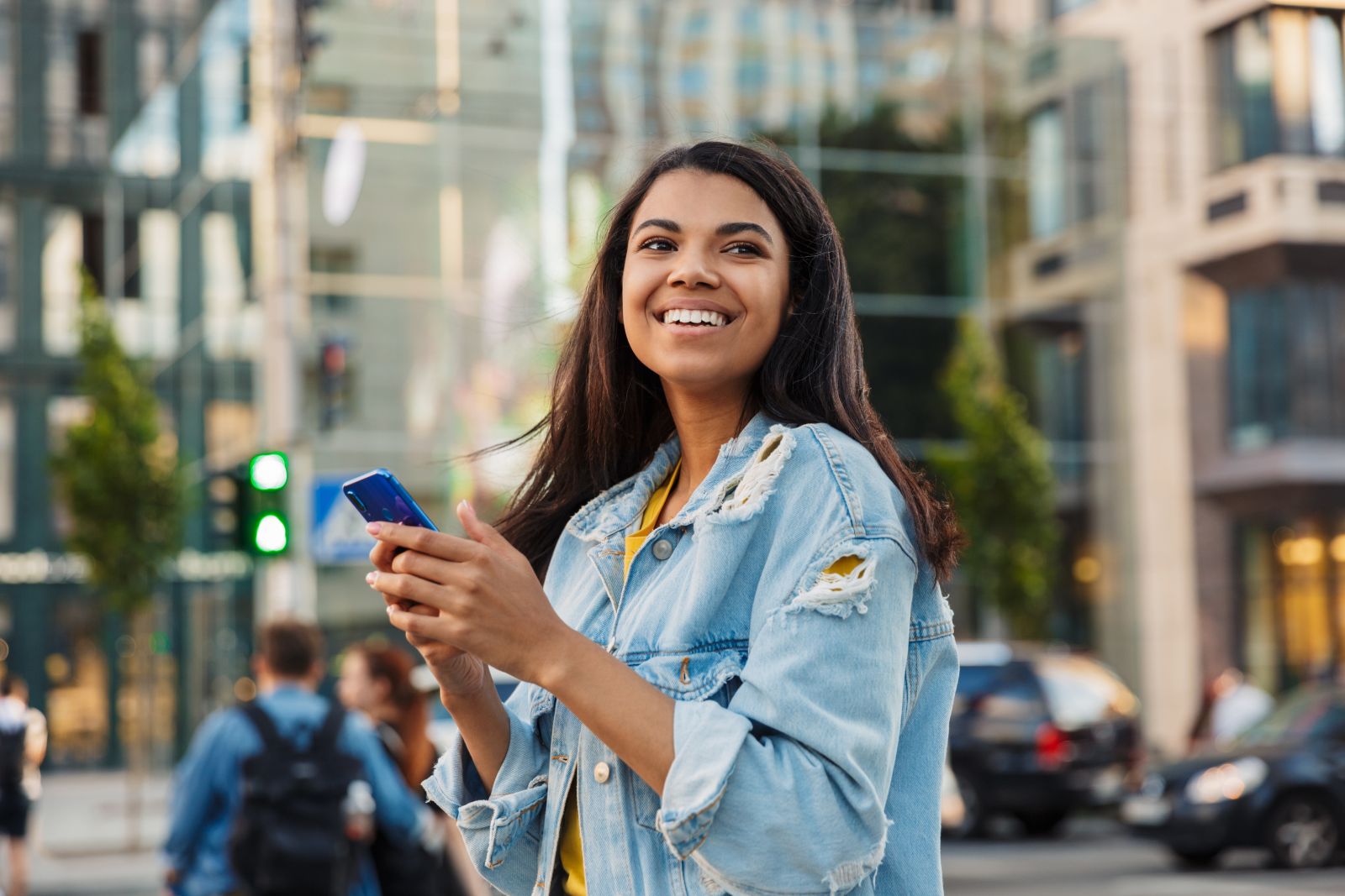 girl on sofa with phone
